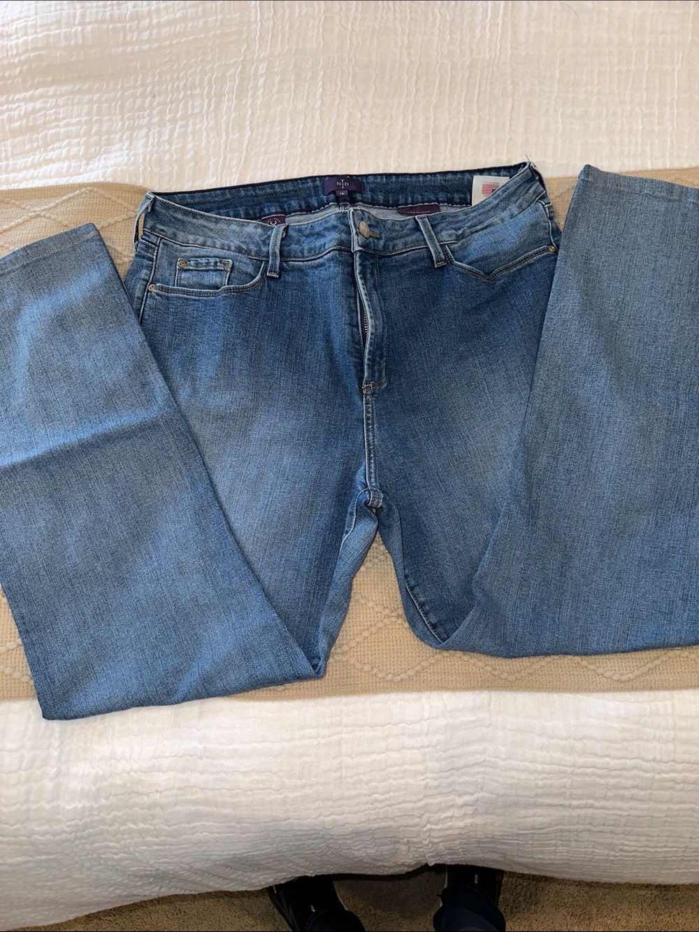 NYDJ Women's Straight Leg Jeans in Light Blue Denim